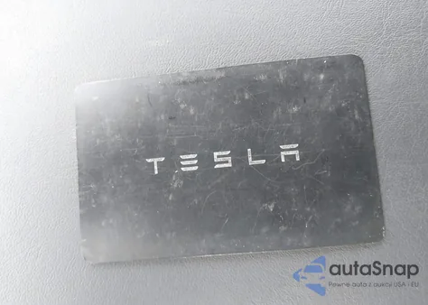 2023 Tesla Model Y Awd/Long Range Dual Motor All-Wheel Drive z USA, uszkodzony, nr VIN 7SAYGAEE3PF807541